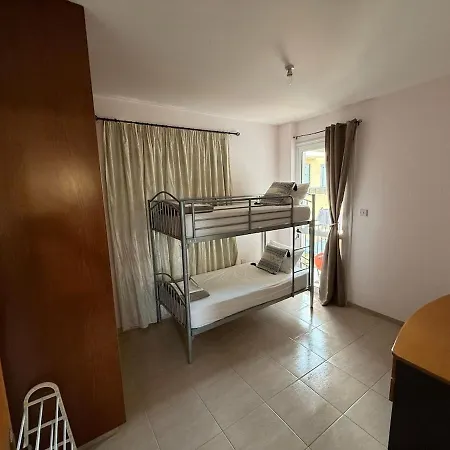 Quiet 2br Flat In Appartement *