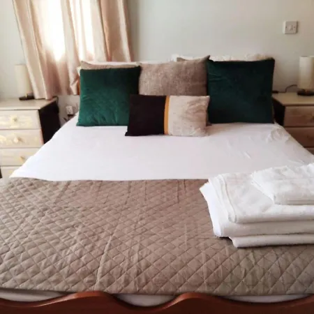 Quiet 2br Flat In Appartement Kissonerga