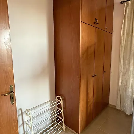 Quiet 2br Flat In Kissonerga