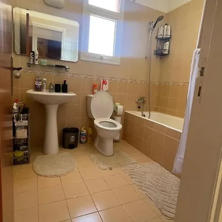 Quiet 2br Flat In